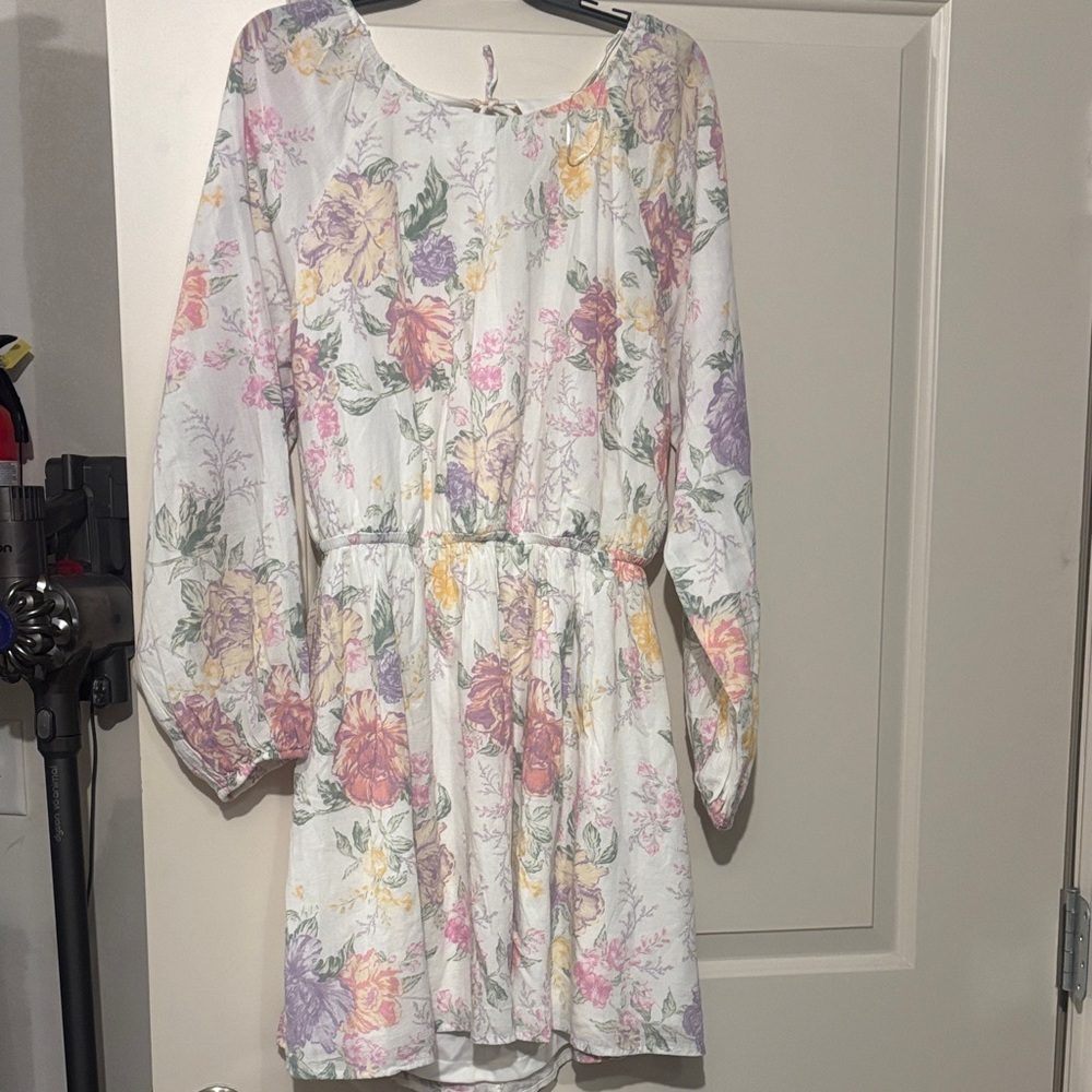 NWT H&M balloon sleeved open back Dress